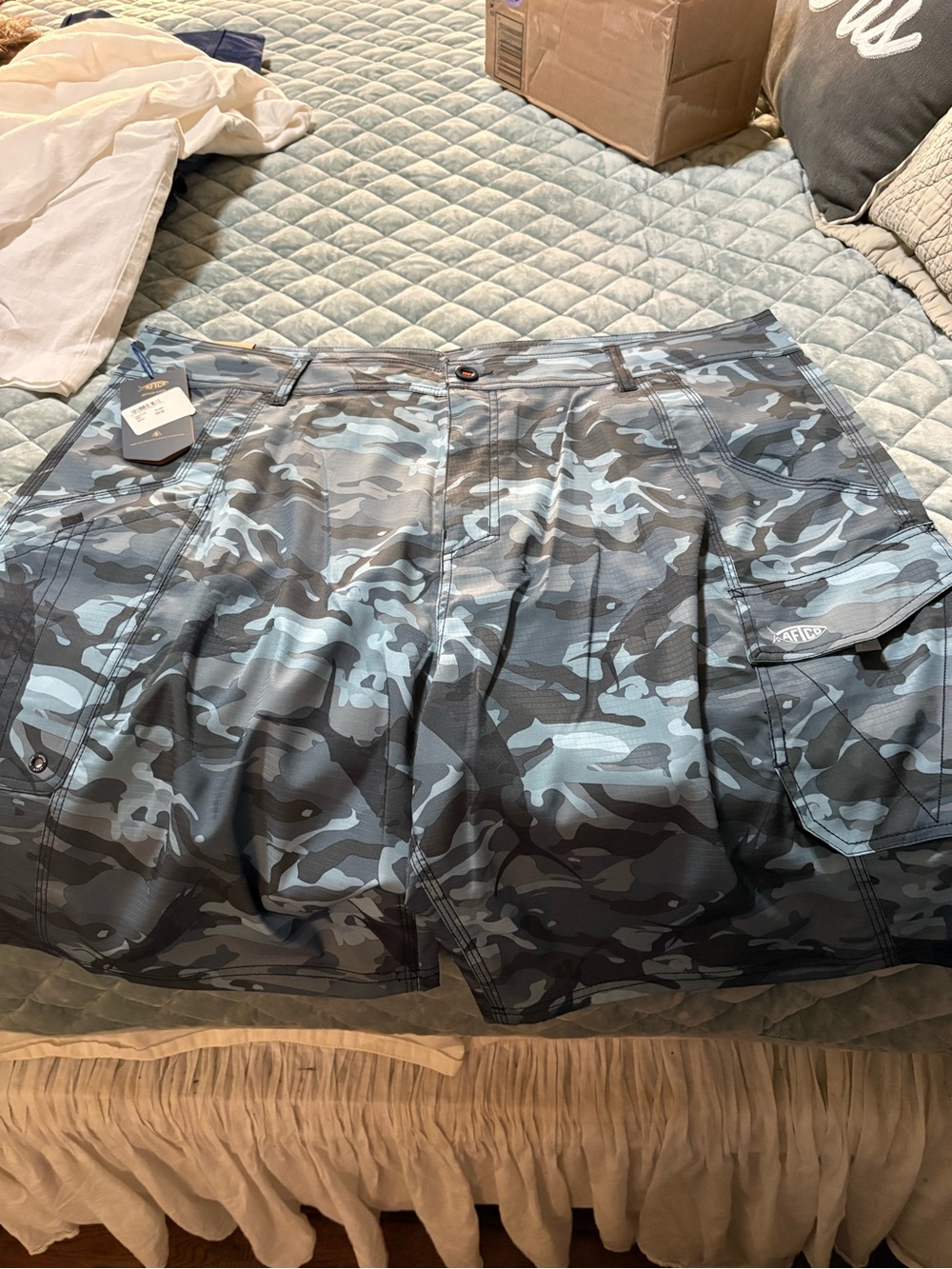 AFTCO Men's Blue Gray Camo Cargo Shorts
